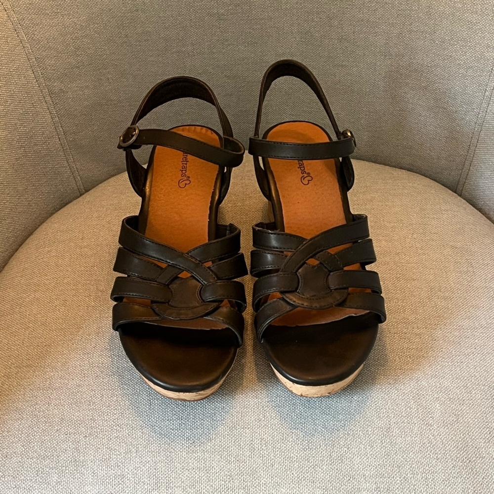 Beartrap Black Strappy Sandals